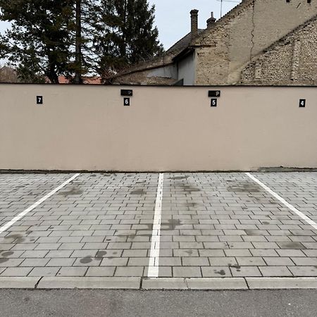 Crown Apartment Subotica Exterior foto